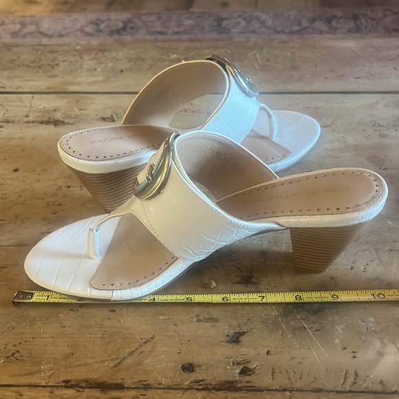 Adrienne Vittadini size 10 sandals - Picture 6 of 7
